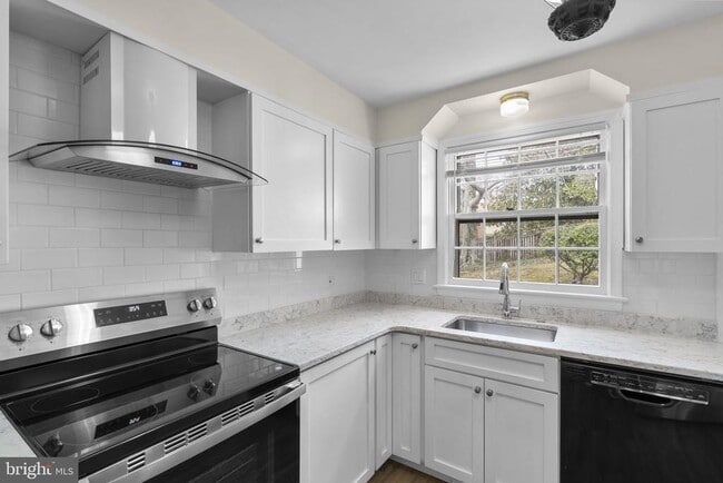 Photo - 5617 Knollwood Rd