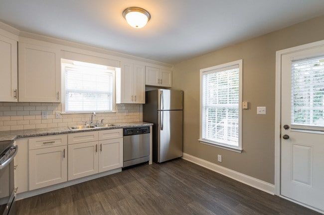 Photo - PEACHERS MILL COURT TOWNHOUSES