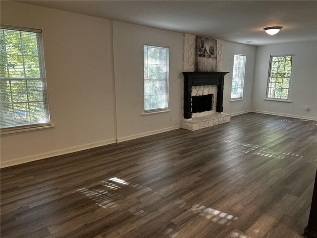 Photo - 2875 Webb Rd