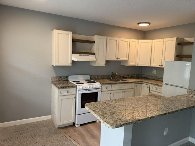 Photo - 1118 N H St Unit 3