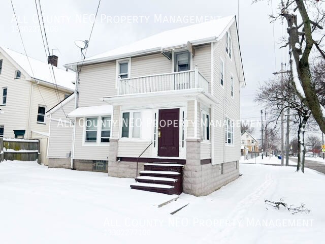Building Photo - 3348 W 100th St Unit Rear