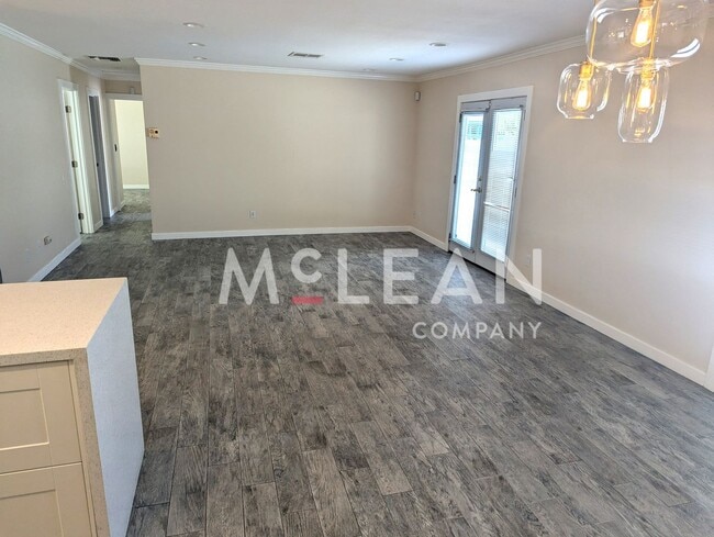 Photo - Desirable 3 bedroom home with Pool