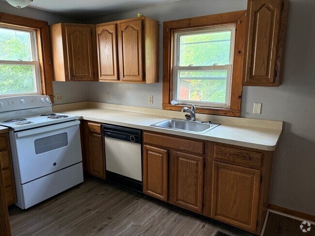 Building Photo - 148 Hutchins St Unit 1 Rental