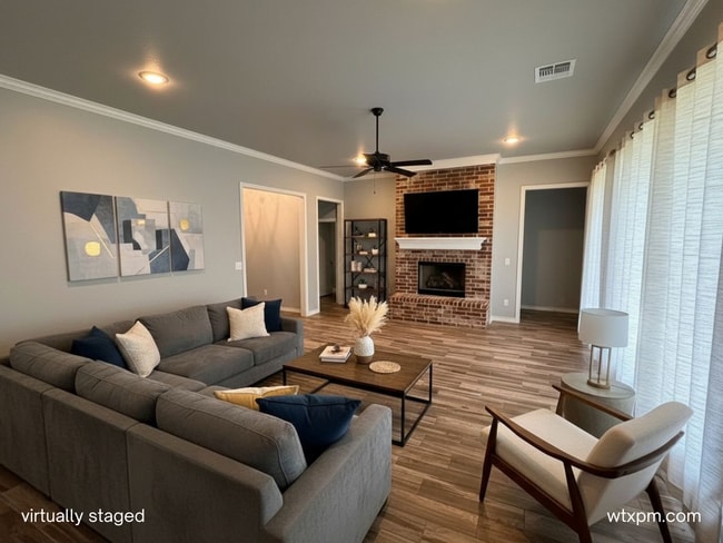 20 Living Way Ln