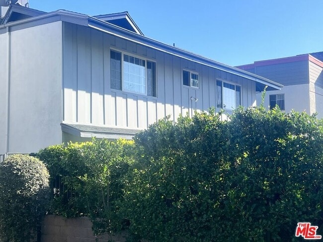 Photo - 1132 Alameda Ave