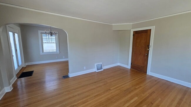 Photo - 1432 W 48th St Unidad 1