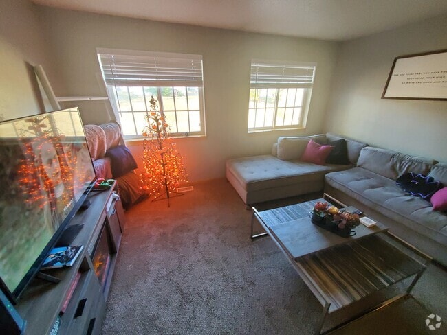 Building Photo - 4907 South Tennis Lane Unit 4903 Rental