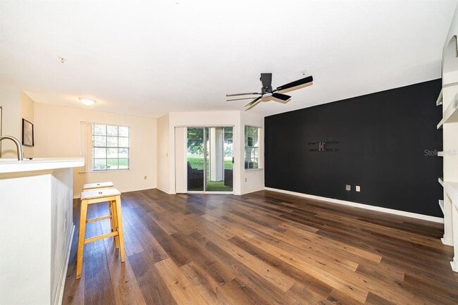 Photo - 7210 Westpointe Blvd Unidad 1312