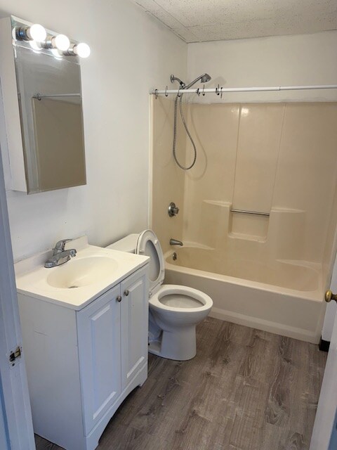 Photo - 12-14-14 E Main St Unidad 4