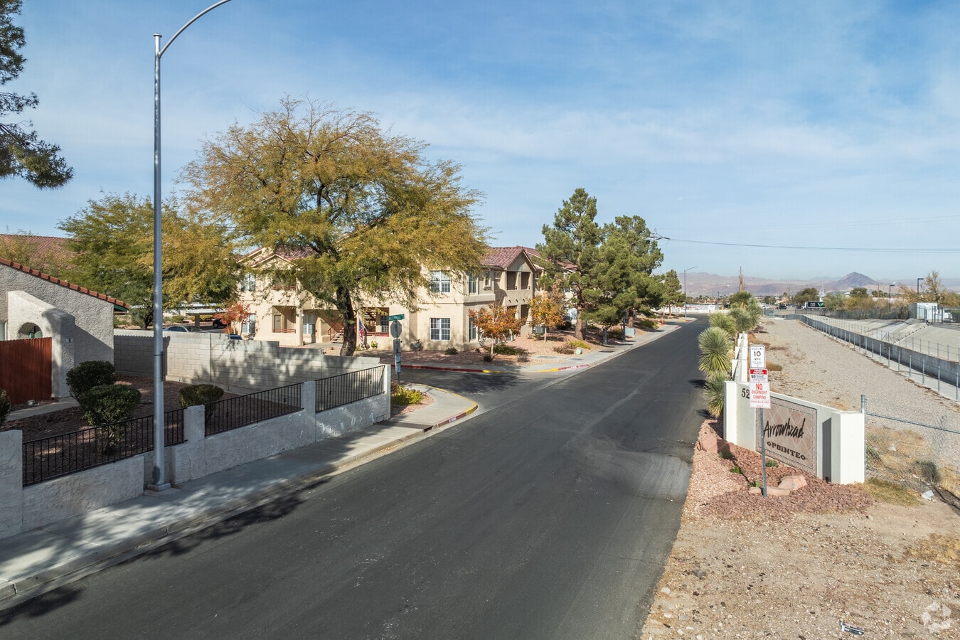 Entrada a la propiedad - Arrowhead Pointe