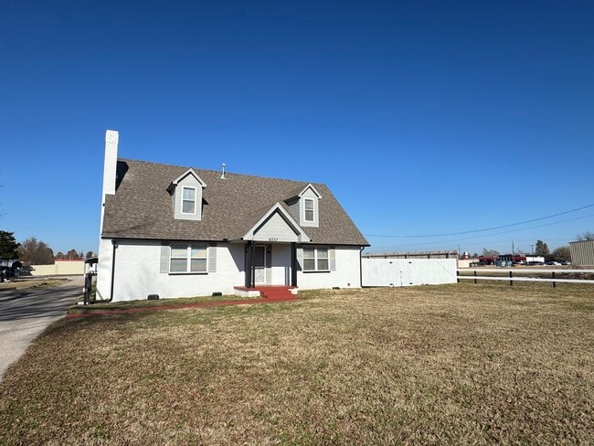 Building Photo - 6007 NW 32nd St