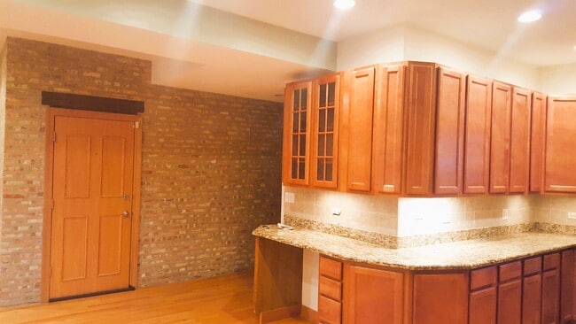 Photo - 5336 S Prairie Ave Unit 2N