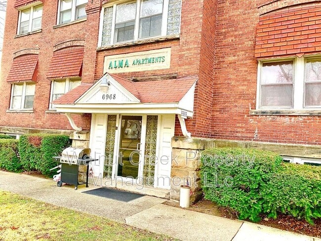 Photo - 6968 Lake Ave Unit Apt. 3
