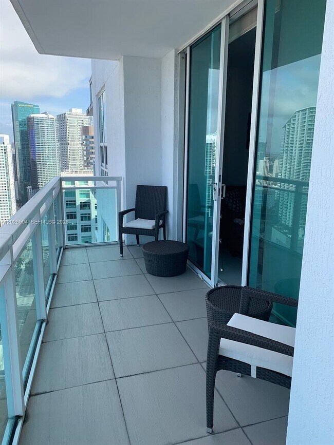 Photo - 951 Brickell Ave Unidad 4005