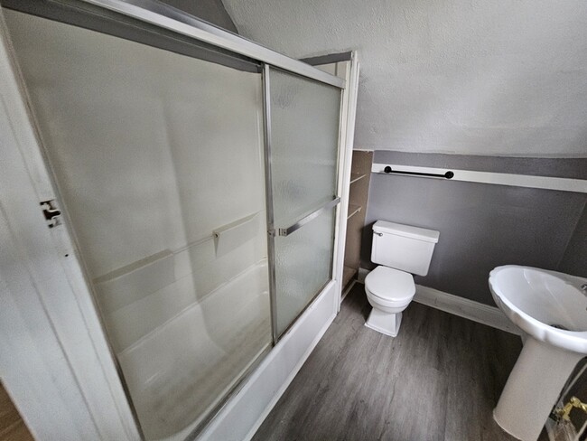 Photo - 3433 W 41st St