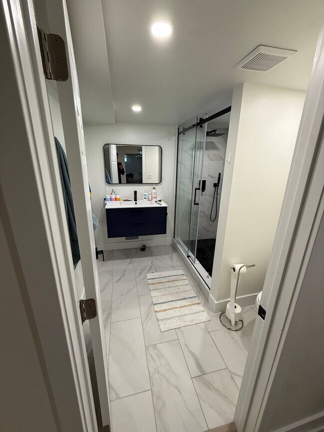 Photo - Large House in Cherry Hill East for Rent