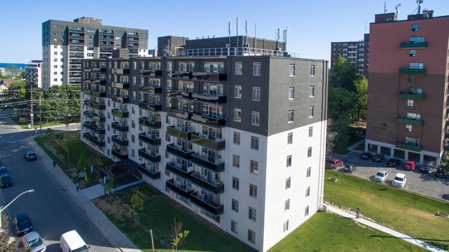 Photo - 28 Helene St North