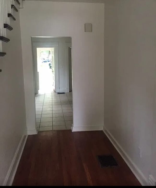 Photo - 831 E Normal St