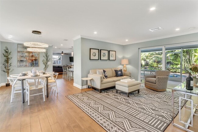 Photo - 5800 NE 15th Ave