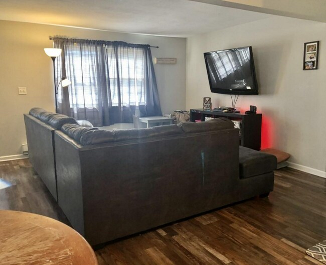 Photo - 221 E Jackson St Unidad 2