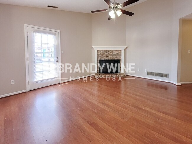 Photo - 460 Polk Manor Dr