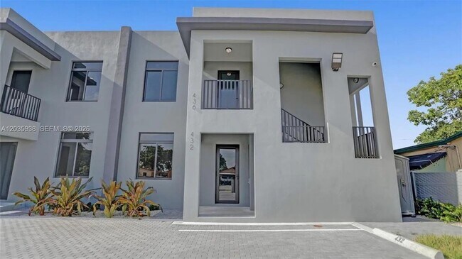 Photo - 440 E 16th St Unidad 436