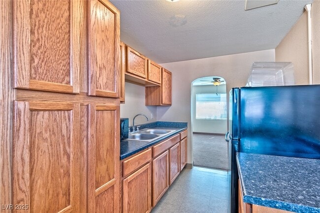 Building Photo - 216 N 10th St Unit 4 Rental