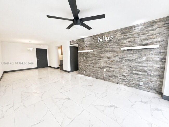Photo - 1825 W 44th Pl Unit 501