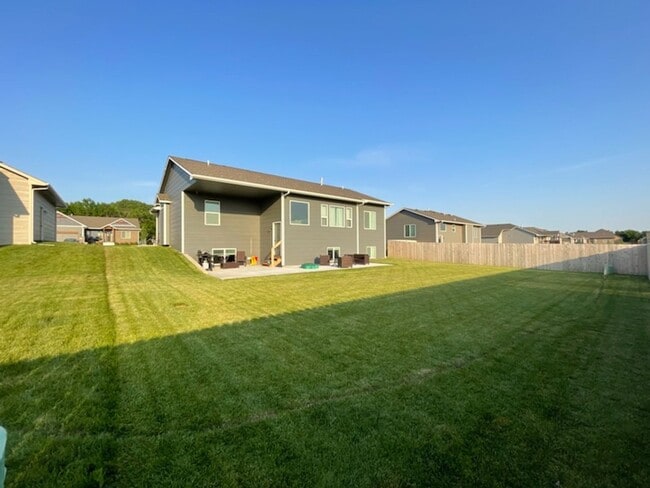 Photo - 3419 Laughlin St