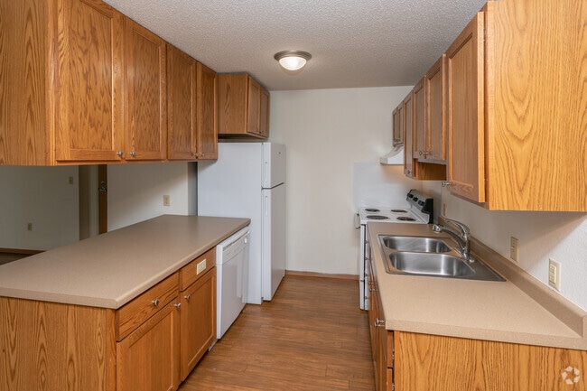 3BR, 2BA - 1,400SF