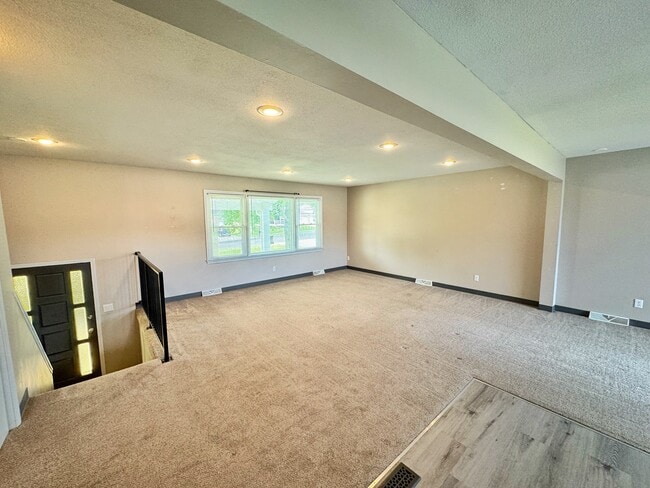 Photo - 835 E Gay St