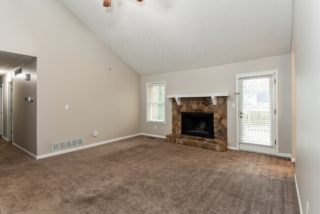 Photo - 3258 Willa Way