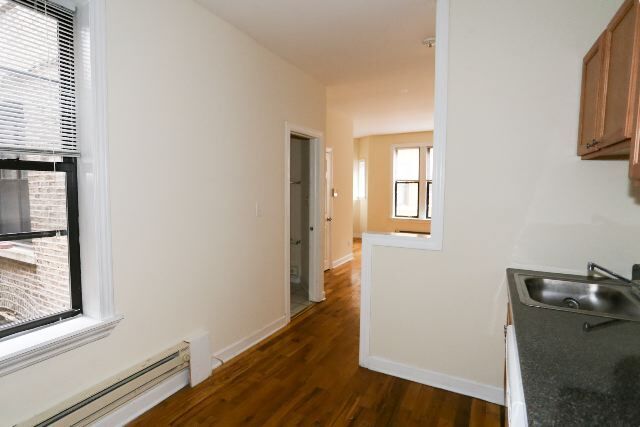 Photo - 714 W Barry Ave Unit B2