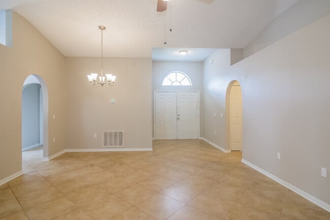 Photo - 3192 Carlotta Road