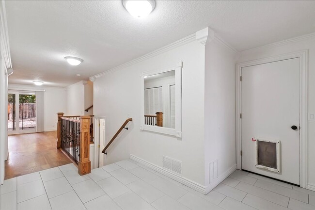 Photo - Beautiful Tri-Level in South Boise!