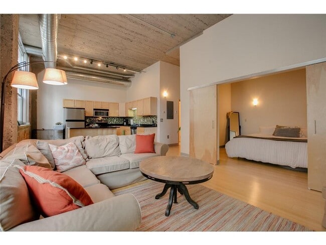 Photo - 521 S 7th St Unidad 321