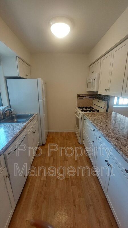 Photo - 28 Andover Ct