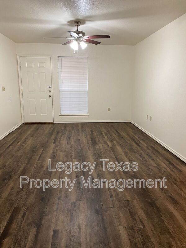 Photo - 1106 Williams Ave Unit E