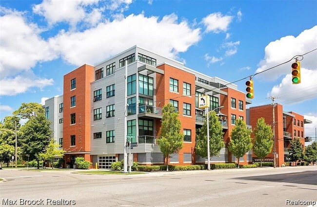 Building Photo - 100 N Center St Unit 301