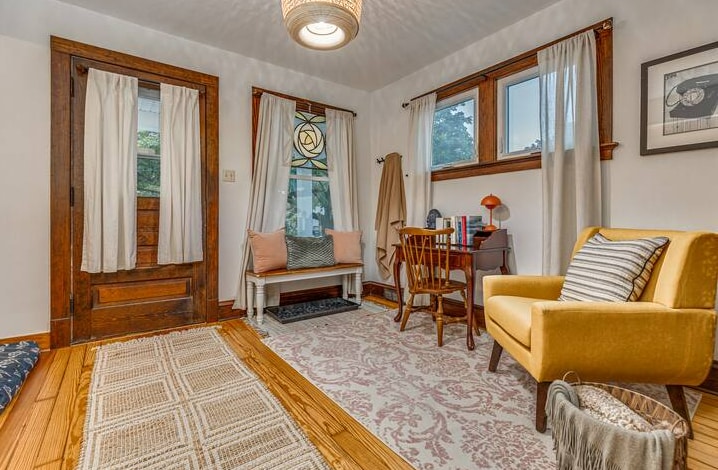 Photo - 827 Custer Ave