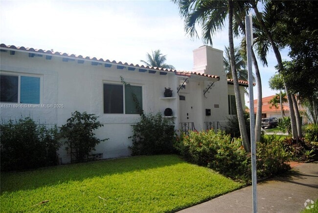 Building Photo - 2235 SW 23rd Ave Rental