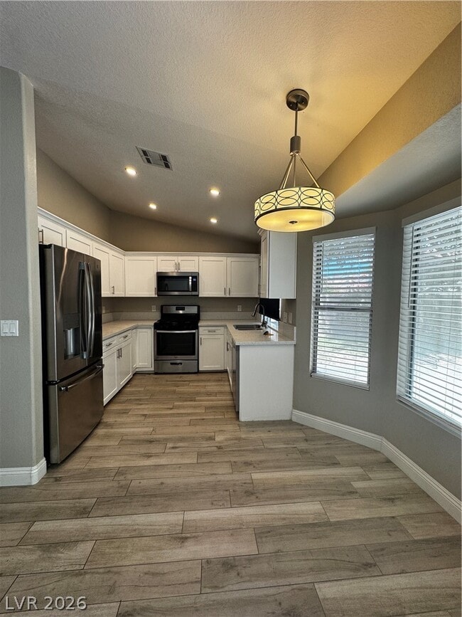 Photo - 2504 Goldenmoon St