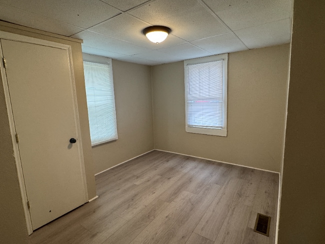 Photo - 808 Harrisburg Dr SW Unit B