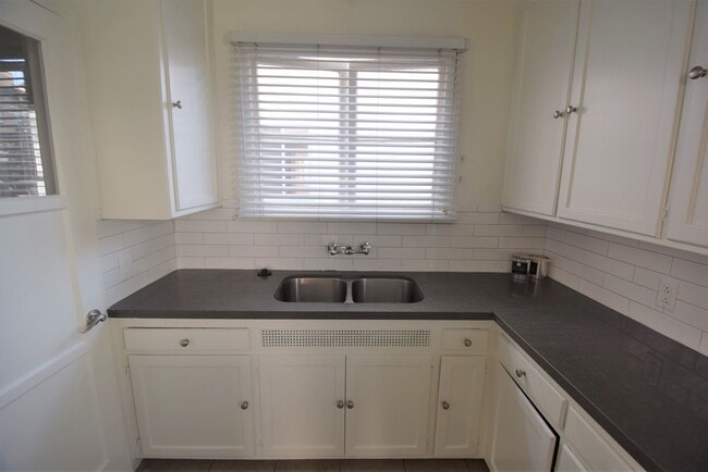 Photo - 11022 Otsego St