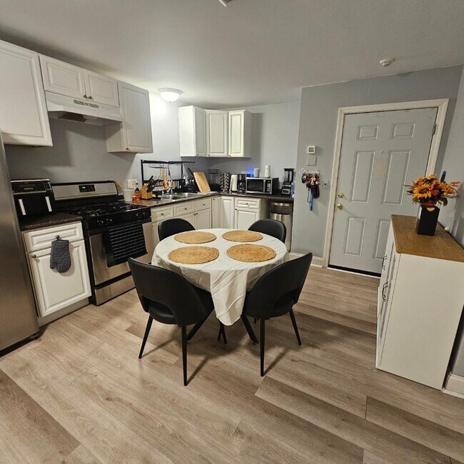 Photo - 260 Fountain St