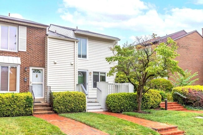 Photo - 935 S Taylor St