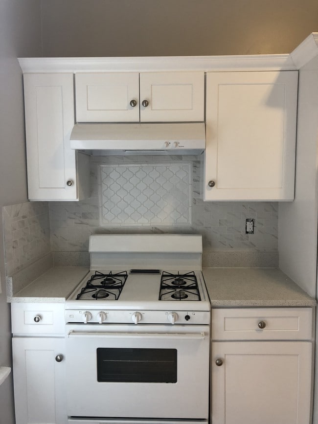 Photo - 900 W Newport Ave