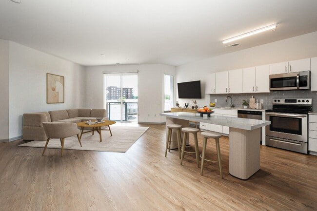 Photo - The Waterford At Rocketts Landing