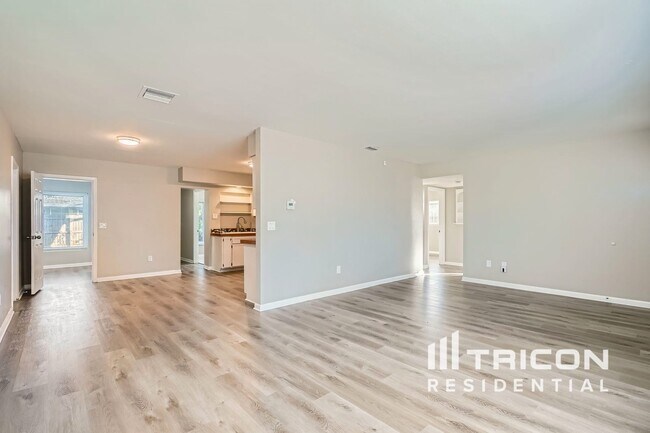 Photo - 2020 Magnolia Dr