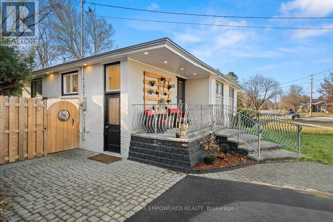 Photo - 65 Murray Dr